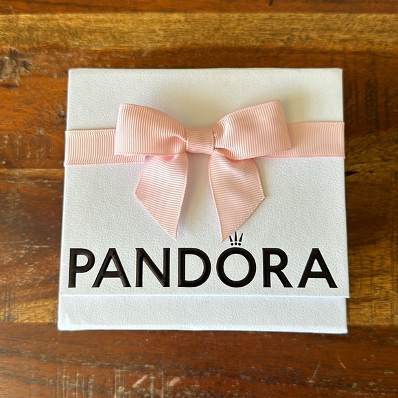 Pandora Moments Heart Closure Snake Chain Bracelet - Picture 7 of 11